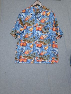 Pineapple Connection Hawaiian Short Sleeved Button-Down Shirt